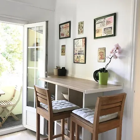 Grand F2 Quartier Les Plaines, Boulouris Proche Et Port Santa-lucia * Saint-Raphael (Var)