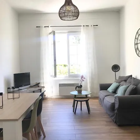 Grand F2 Quartier Les Plaines, Boulouris Proche Et Port Santa-lucia Saint-Raphael (Var)