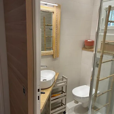 Grand F2 Quartier Les Plaines, Boulouris Proche Et Port Santa-lucia Saint-Raphaël